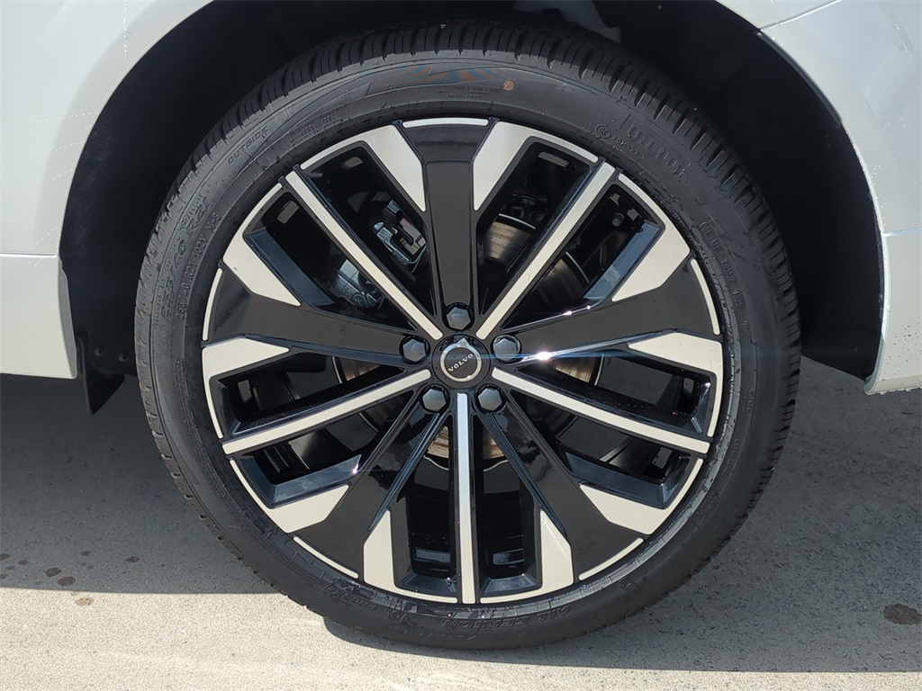 new 2026 Volvo XC60 car, priced at $60,935