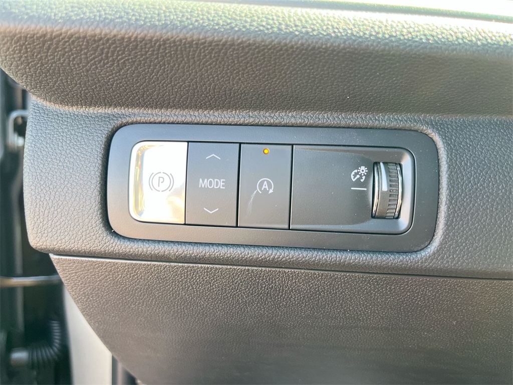 new 2025 Chevrolet Traverse car, priced at $44,310