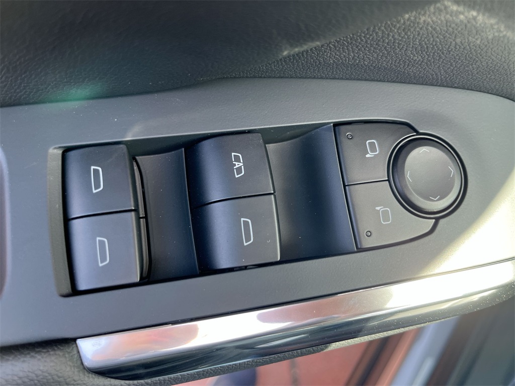new 2025 Chevrolet Traverse car, priced at $44,310