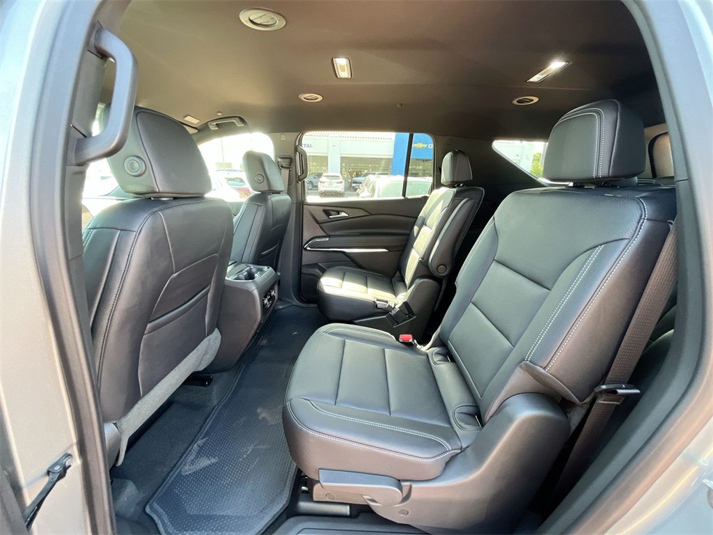 new 2025 Chevrolet Traverse car, priced at $44,310