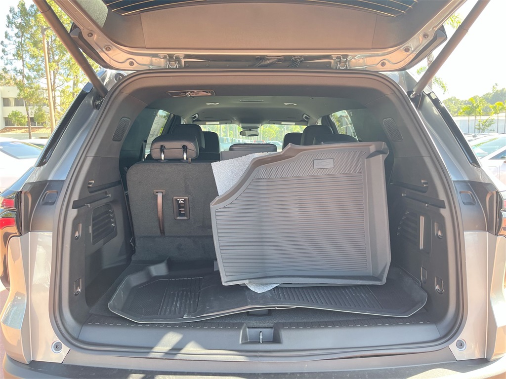 new 2025 Chevrolet Traverse car, priced at $44,310