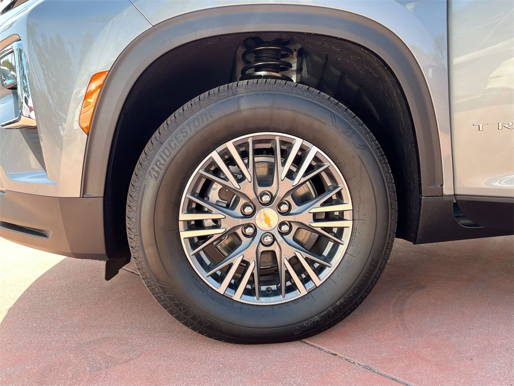 new 2025 Chevrolet Traverse car, priced at $44,310