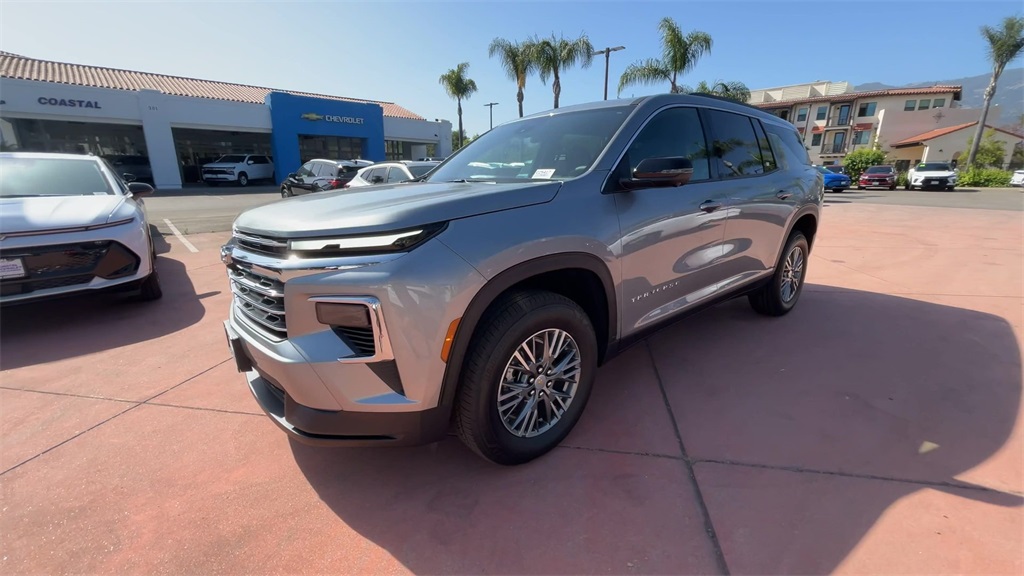 new 2025 Chevrolet Traverse car, priced at $44,310