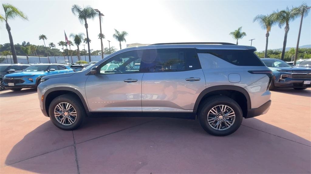 new 2025 Chevrolet Traverse car, priced at $44,310