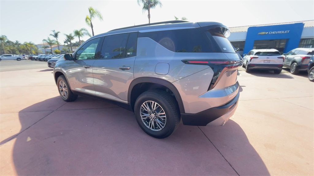 new 2025 Chevrolet Traverse car, priced at $44,310