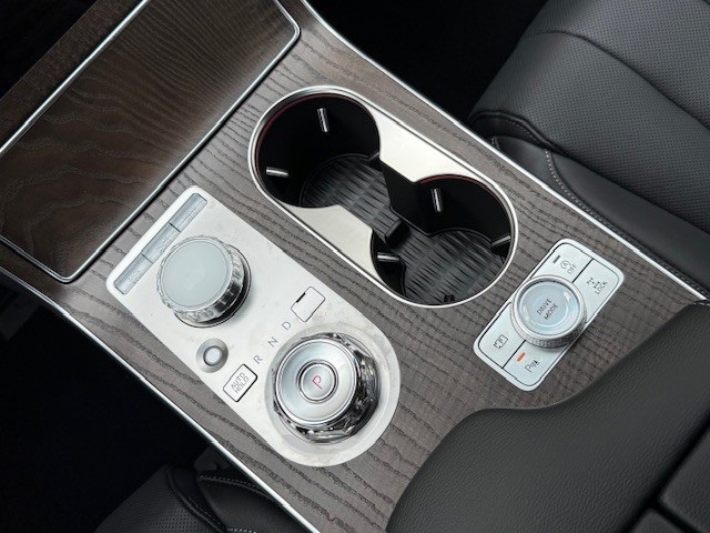 new 2025 Genesis GV80 car, priced at $68,460