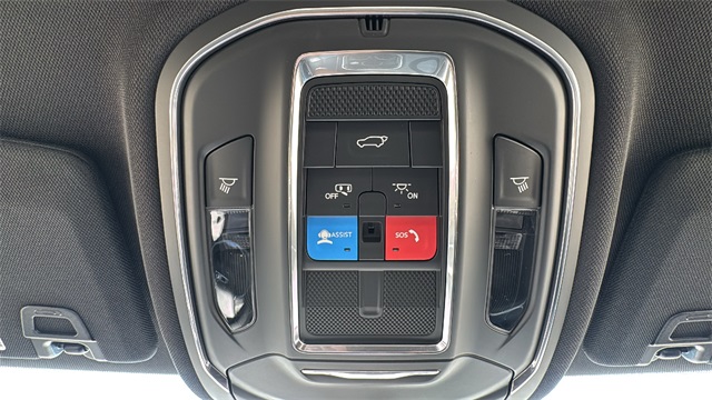 new 2025 Jeep Grand Cherokee car, priced at $41,648