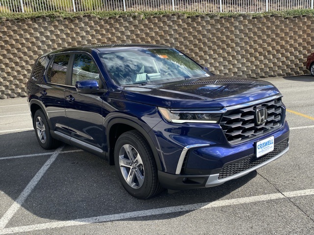 new 2025 Honda Pilot car, priced at $43,807