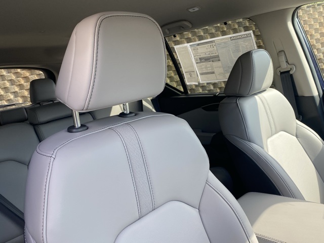 new 2025 Honda Pilot car, priced at $43,807