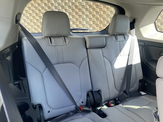 new 2025 Honda Pilot car, priced at $43,807