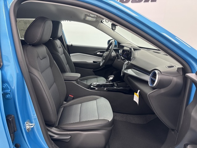 new 2025 Chevrolet Trax car, priced at $25,280