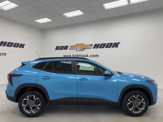 new 2025 Chevrolet Trax car, priced at $25,280