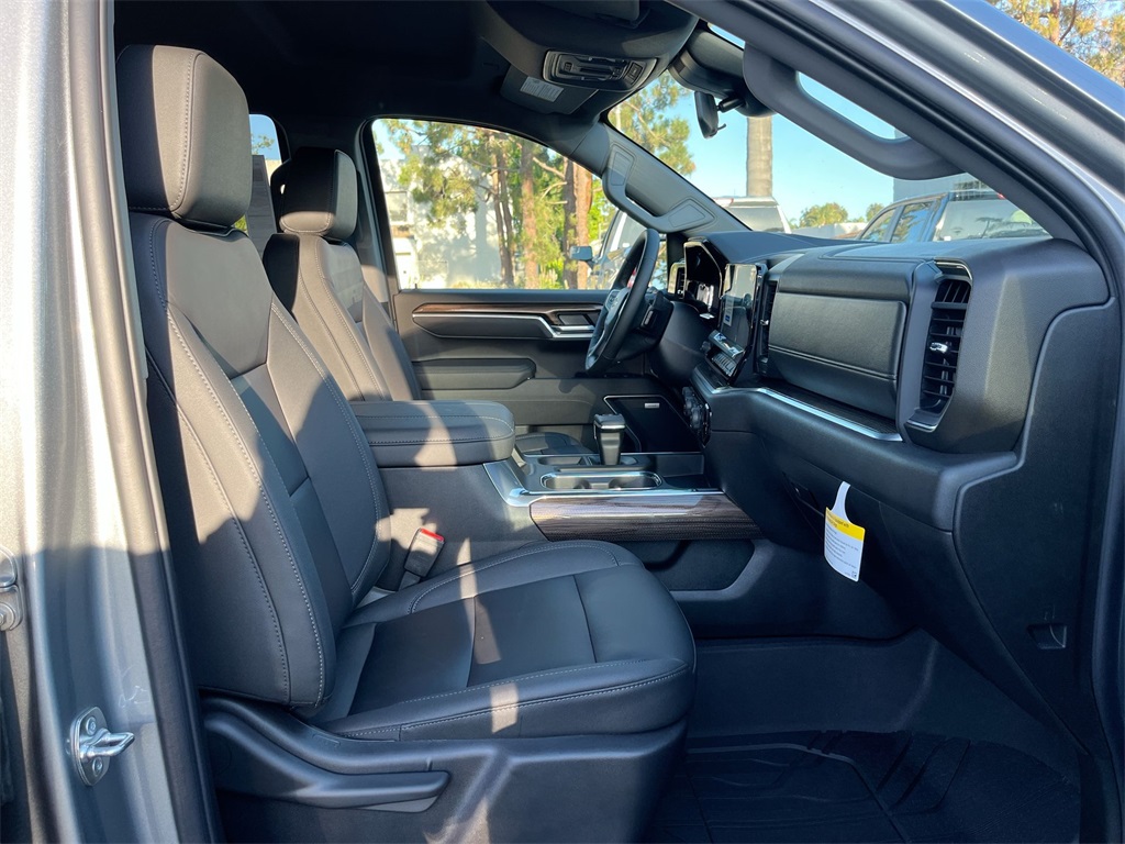 new 2025 Chevrolet Silverado 1500 car, priced at $58,802