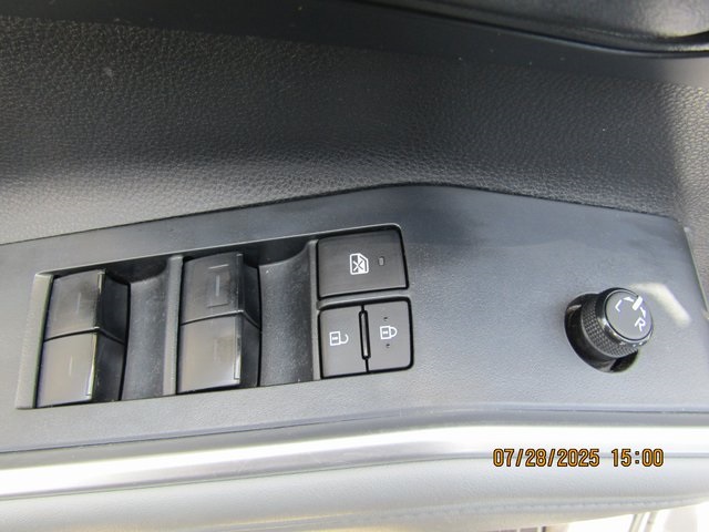 used 2022 Toyota Highlander car, priced at $33,799