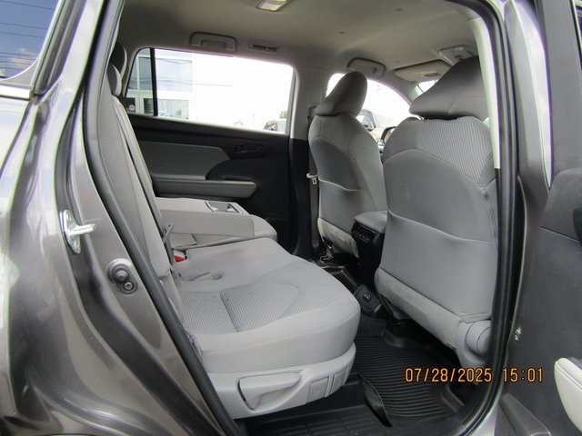 used 2022 Toyota Highlander car, priced at $33,799