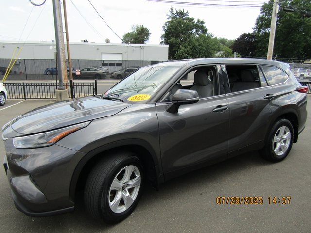 used 2022 Toyota Highlander car, priced at $33,799