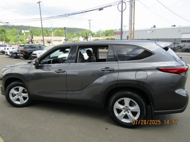 used 2022 Toyota Highlander car, priced at $33,799