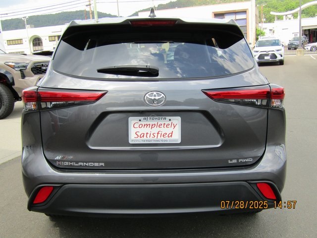 used 2022 Toyota Highlander car, priced at $33,799