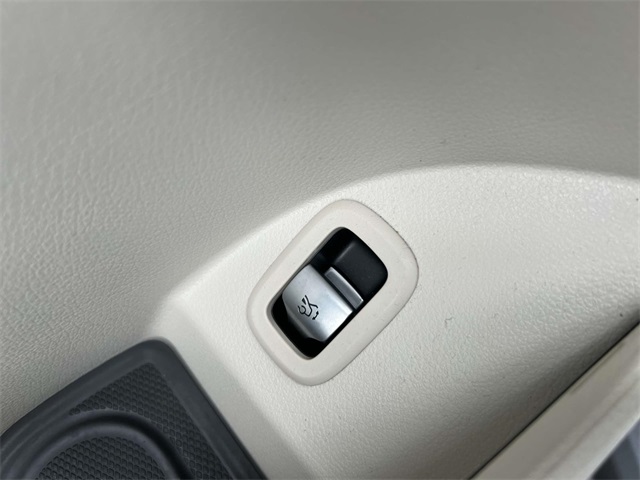 used 2023 Mercedes-Benz GLC car, priced at $47,124