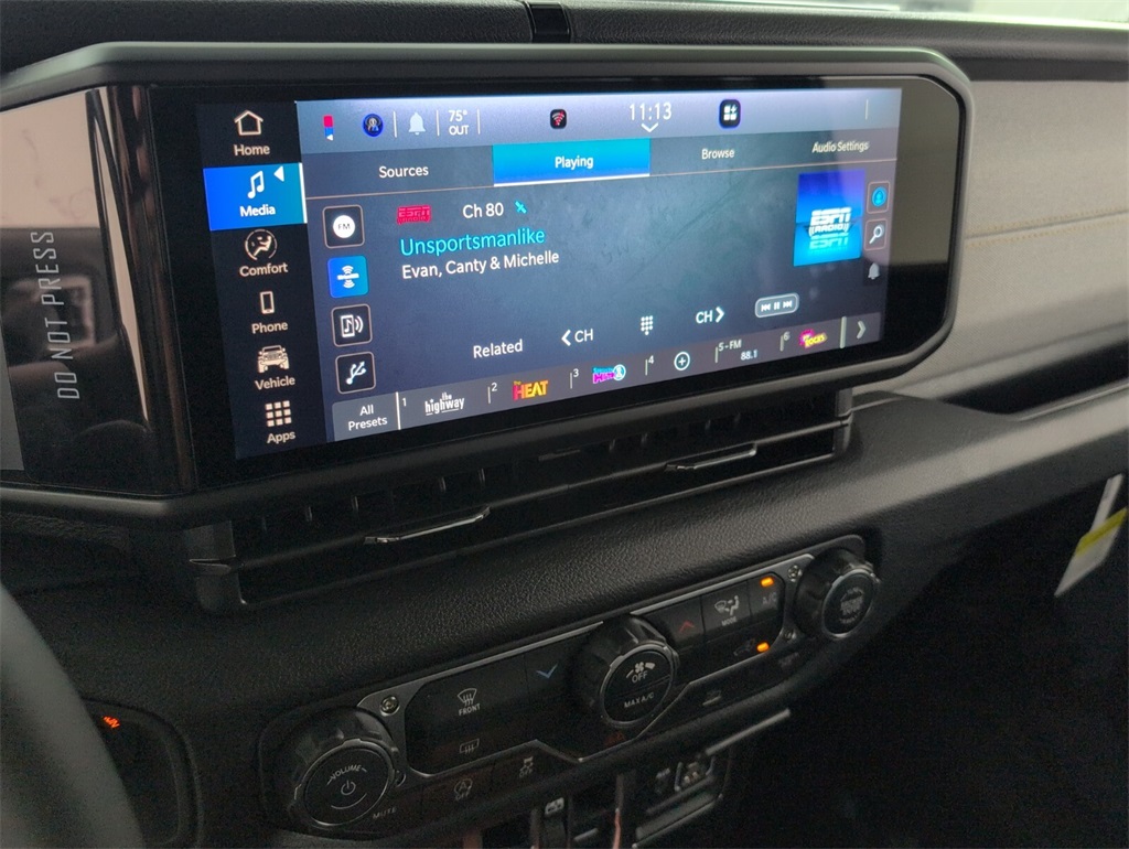new 2025 Jeep Wrangler car, priced at $44,070