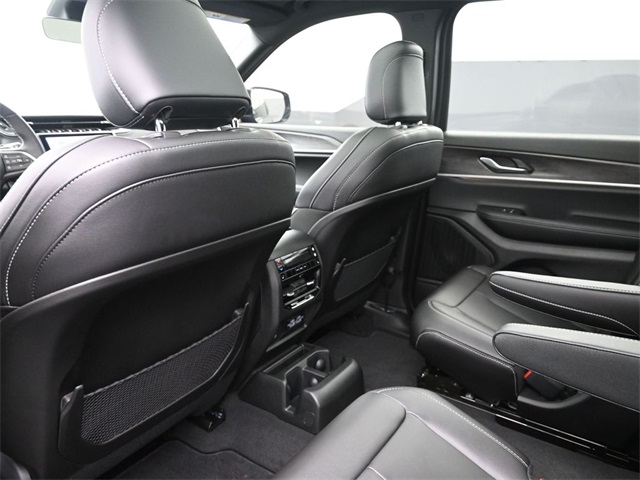 new 2025 Jeep Grand Cherokee L car, priced at $49,077