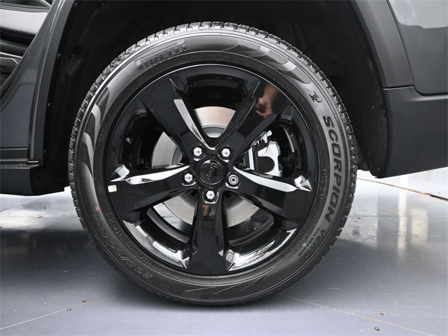 new 2025 Jeep Grand Cherokee L car, priced at $49,077