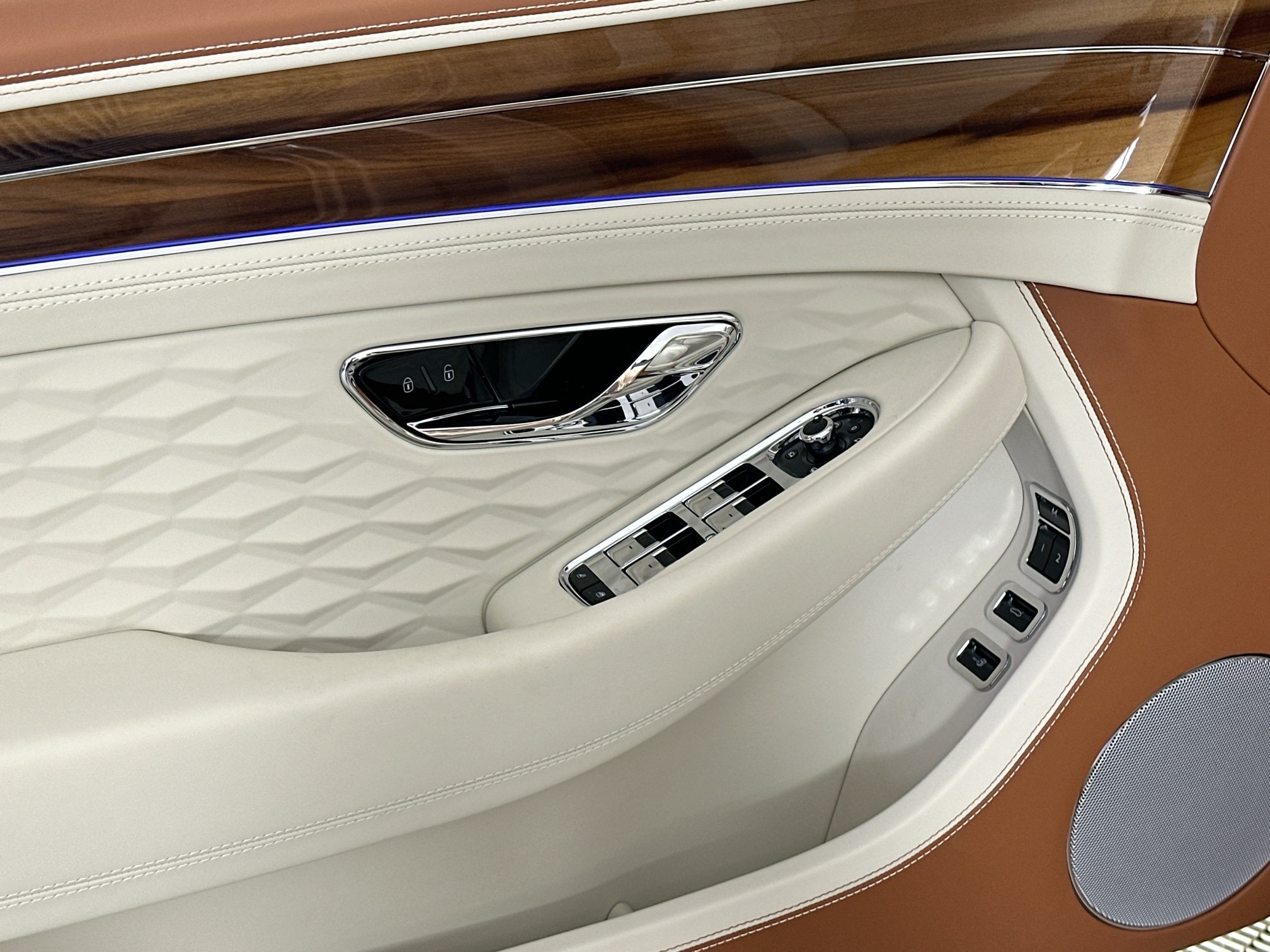 new 2025 Bentley Continental GT car