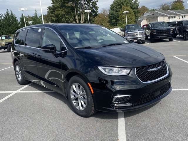 new 2026 Chrysler Pacifica car, priced at $46,536
