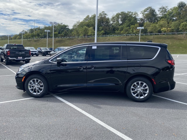 new 2026 Chrysler Pacifica car, priced at $46,536