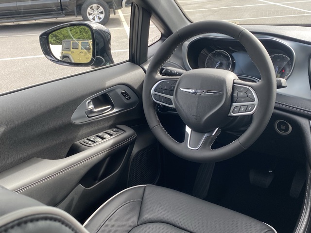 new 2026 Chrysler Pacifica car, priced at $46,536