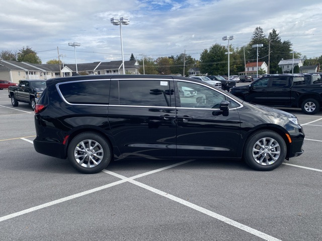 new 2026 Chrysler Pacifica car, priced at $46,536