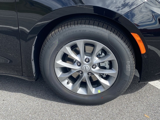 new 2026 Chrysler Pacifica car, priced at $46,536