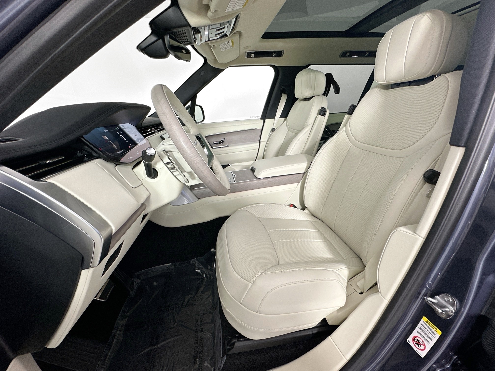 used 2025 Land Rover Range Rover car, priced at $125,999