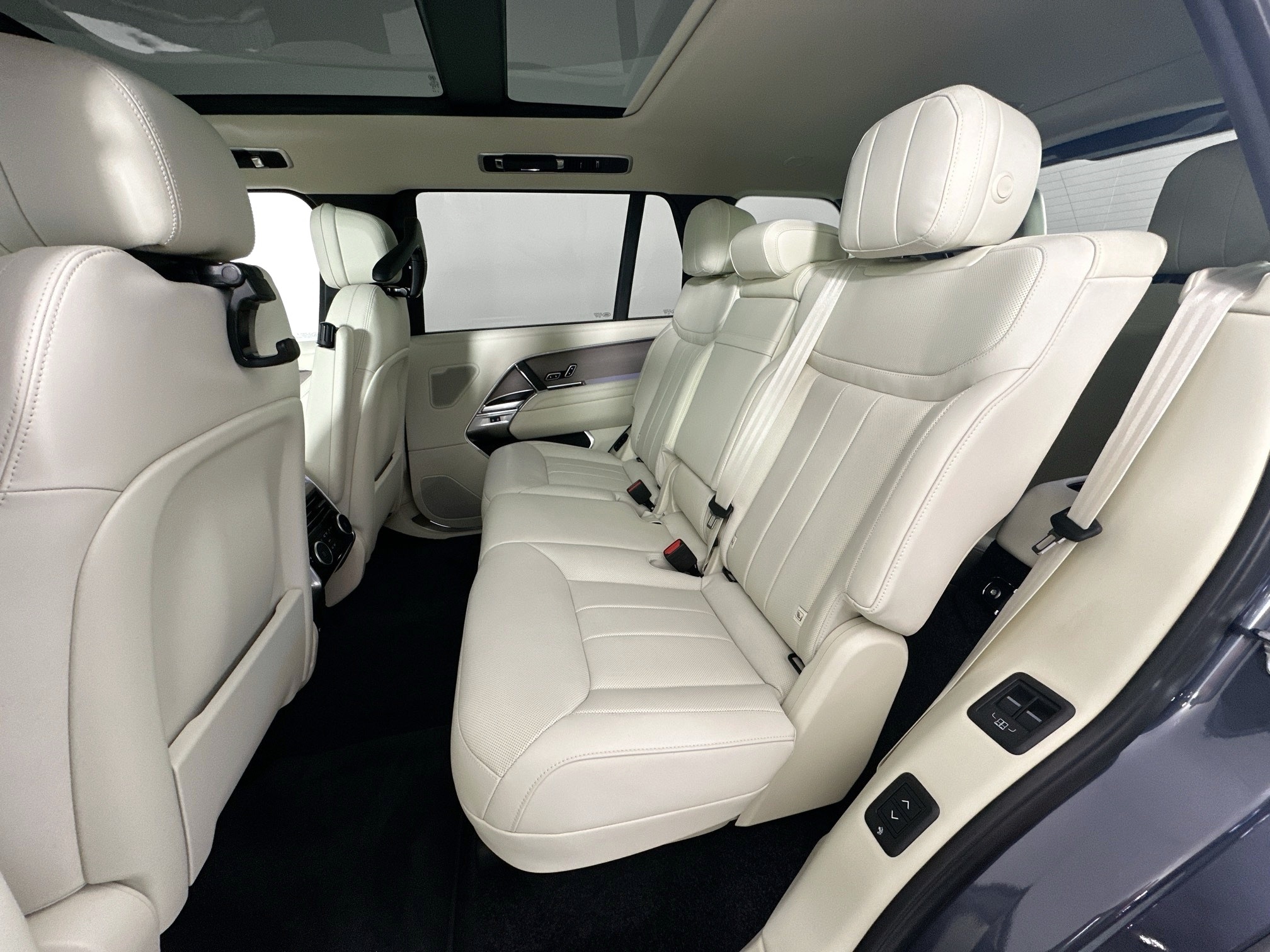 used 2025 Land Rover Range Rover car, priced at $125,999
