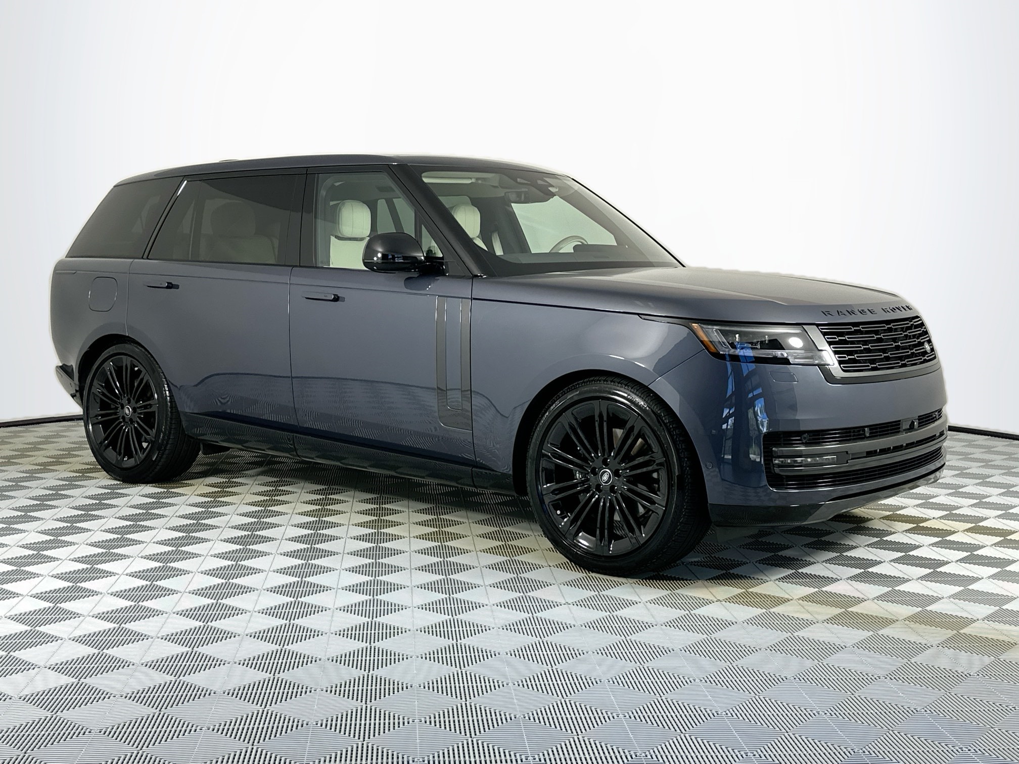 used 2025 Land Rover Range Rover car, priced at $125,999