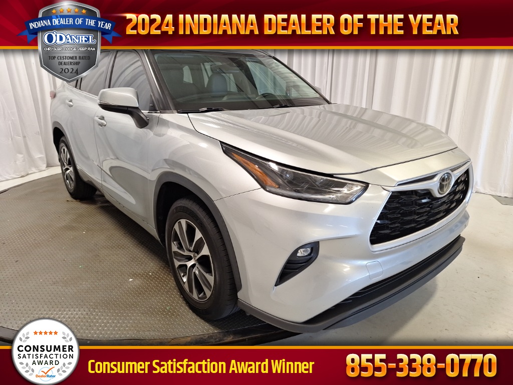 used 2021 Toyota Highlander car, priced at $28,292