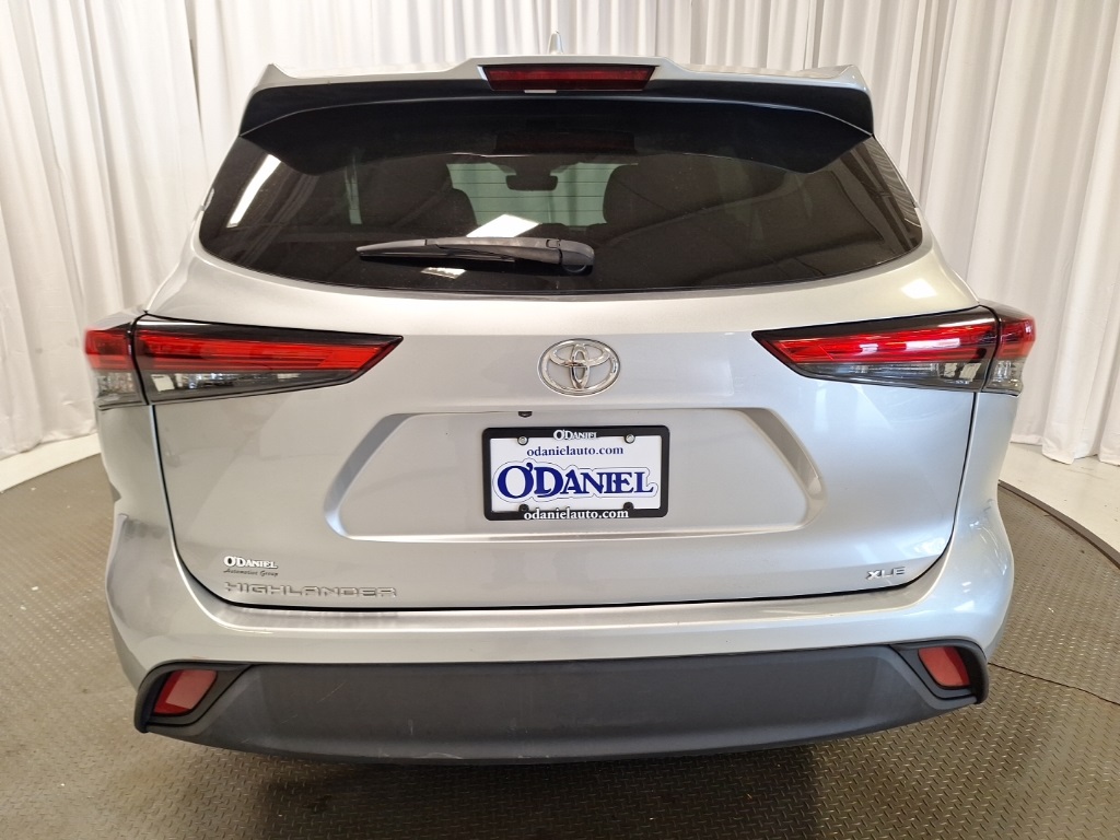 used 2021 Toyota Highlander car, priced at $28,292