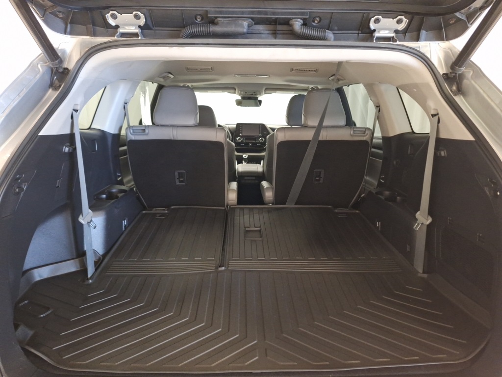used 2021 Toyota Highlander car, priced at $28,292