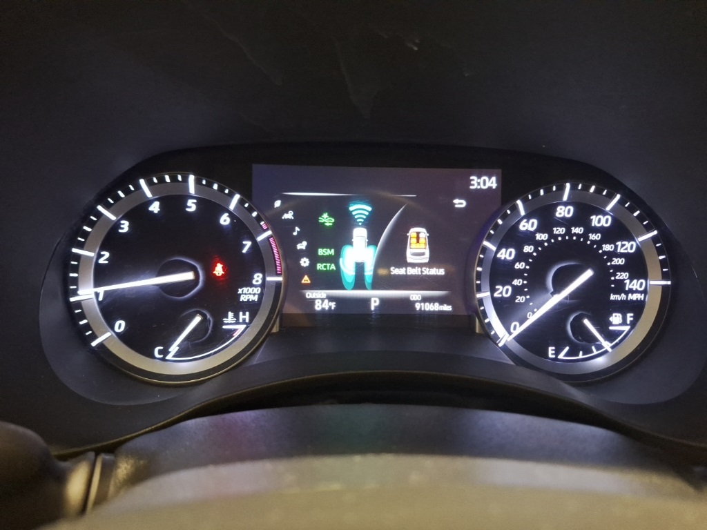 used 2021 Toyota Highlander car, priced at $28,292