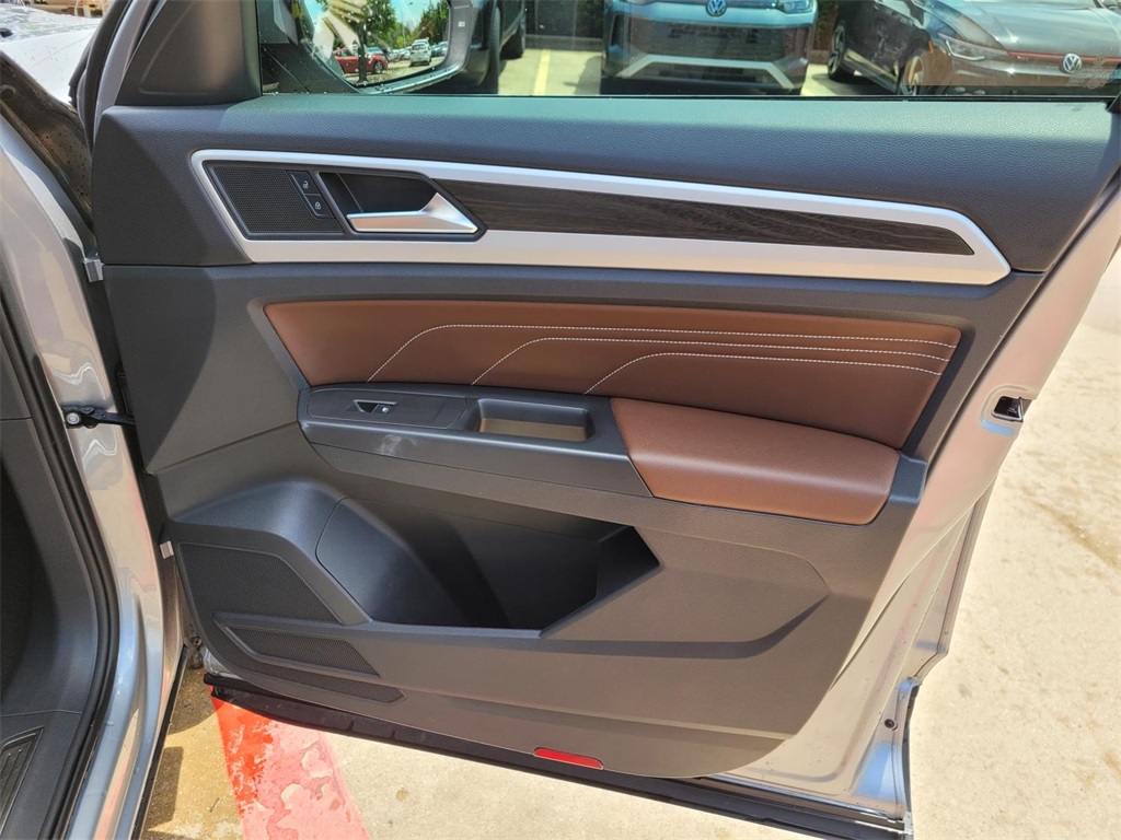 used 2023 Volkswagen Atlas car, priced at $30,075