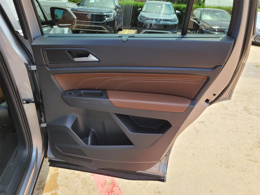 used 2023 Volkswagen Atlas car, priced at $30,075