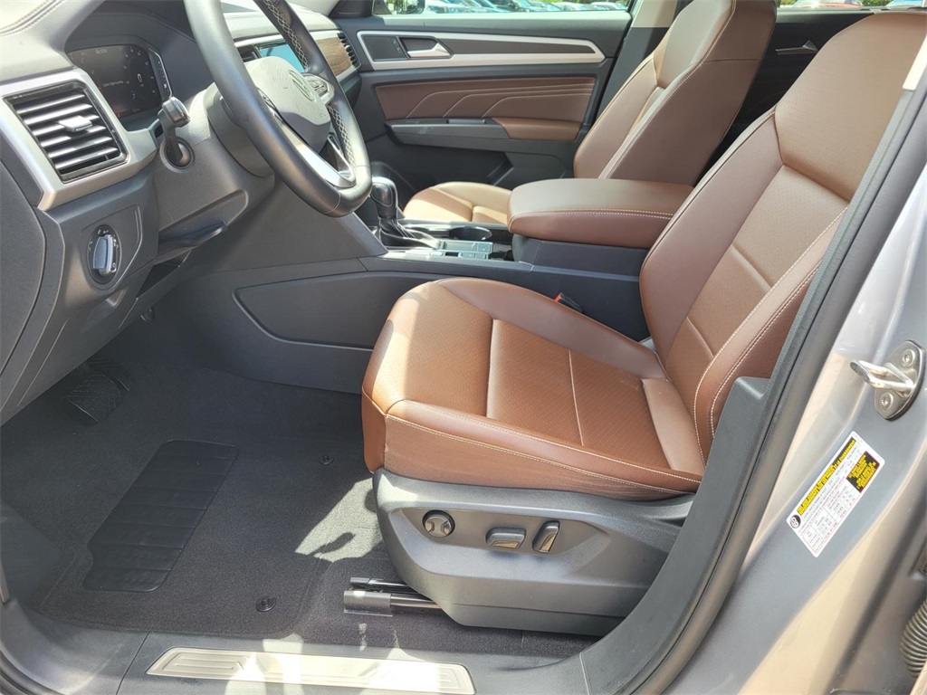 used 2023 Volkswagen Atlas car, priced at $30,075