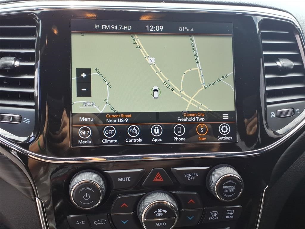 used 2021 Jeep Grand Cherokee car, priced at $24,900