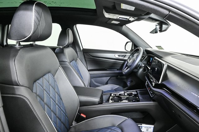 new 2026 Volkswagen Atlas Cross Sport car, priced at $57,847