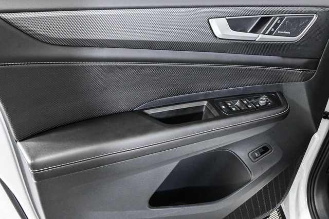 new 2026 Volkswagen Atlas Cross Sport car, priced at $57,847