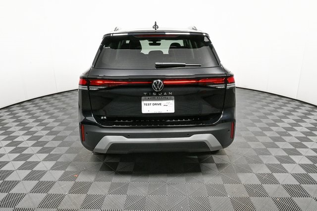 new 2025 Volkswagen Tiguan car, priced at $36,641