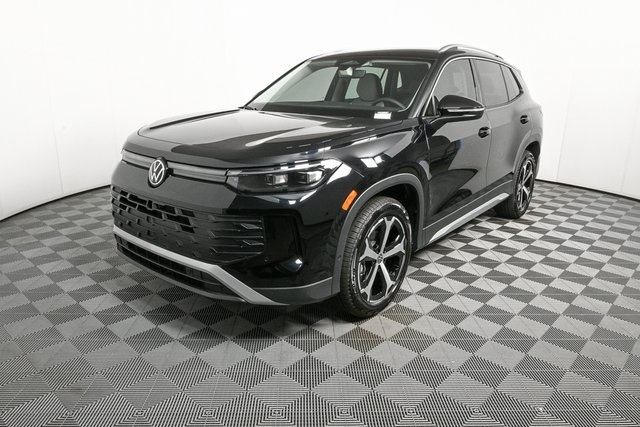 new 2025 Volkswagen Tiguan car, priced at $36,641
