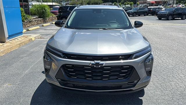 new 2025 Chevrolet Trax car, priced at $27,585