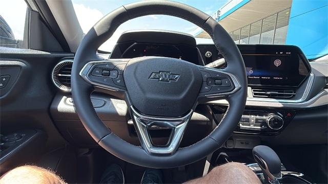 new 2025 Chevrolet Trax car, priced at $27,585