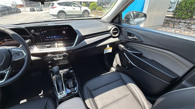 new 2025 Chevrolet Trax car, priced at $27,585